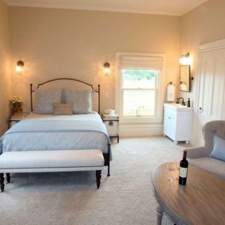 Inn At Salvestrin Света Елена Екстериор снимка