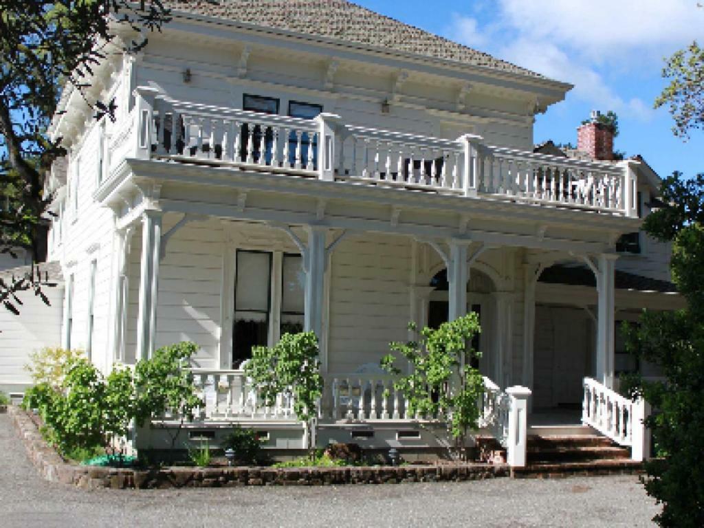 Inn At Salvestrin Света Елена Екстериор снимка
